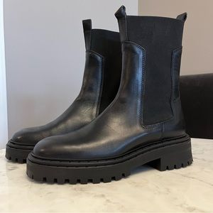 Massimo Dutti Track Sole Black  Chelsea Boots - Size 7.5